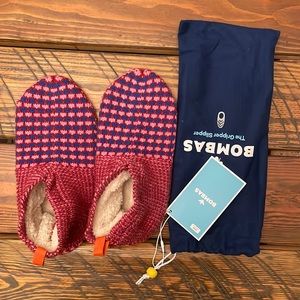 NWT Women’s Bomba Gripper Slipper Small